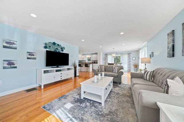 150 E High St, Avon, MA 02322