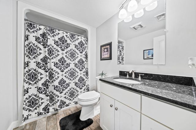 150 E High St, Avon, MA 02322