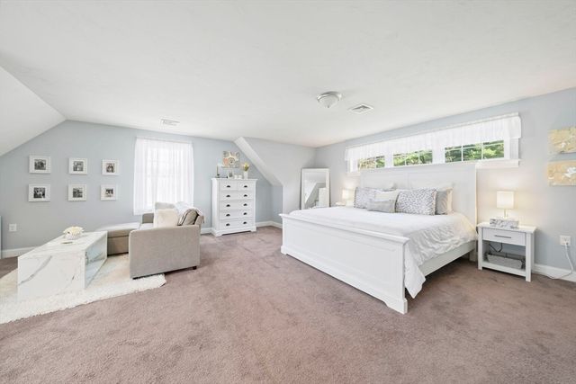 150 E High St, Avon, MA 02322