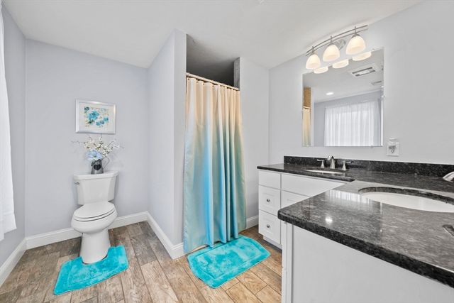 150 E High St, Avon, MA 02322