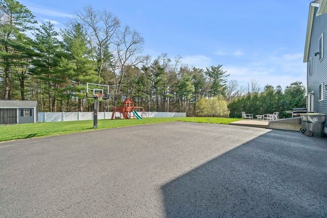 150 E High St, Avon, MA 02322