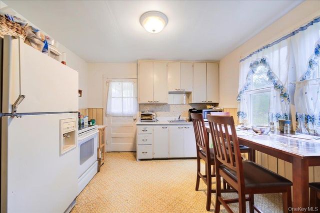 144 Cream Street, Poughkeepsie, NY 12601