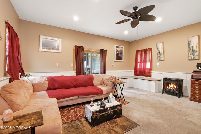 17 Locust Road, Howell, NJ 07731