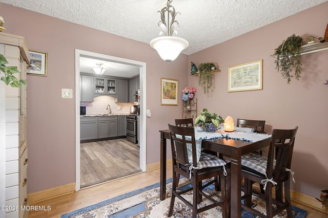 17 Locust Road, Howell, NJ 07731
