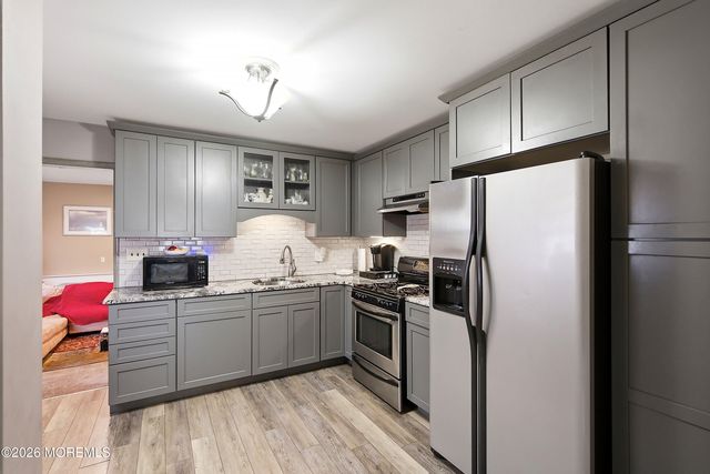 17 Locust Road, Howell, NJ 07731