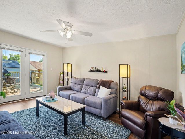 9322 Fairground Rd, Louisville, KY 40291