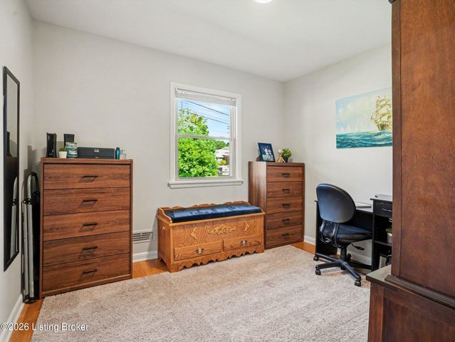 9322 Fairground Rd, Louisville, KY 40291