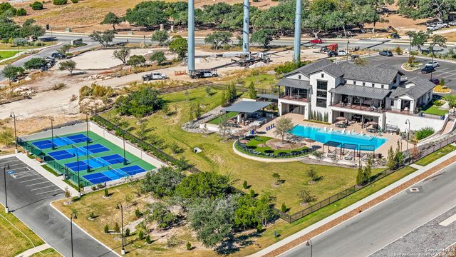 330 Navarro, Boerne, TX 78006