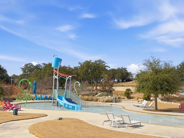 330 Navarro, Boerne, TX 78006