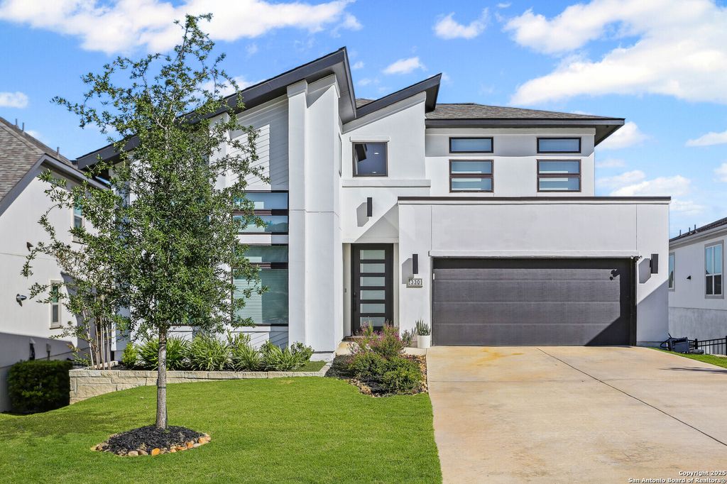 330 Navarro, Boerne, TX 78006