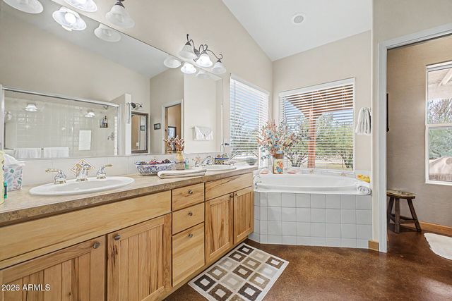 45812 W J-1 Ranch Road, Wickenburg, AZ 85390