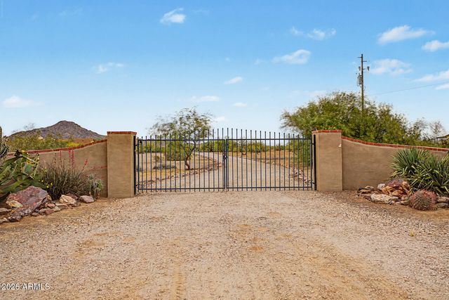 45812 W J-1 Ranch Road, Wickenburg, AZ 85390