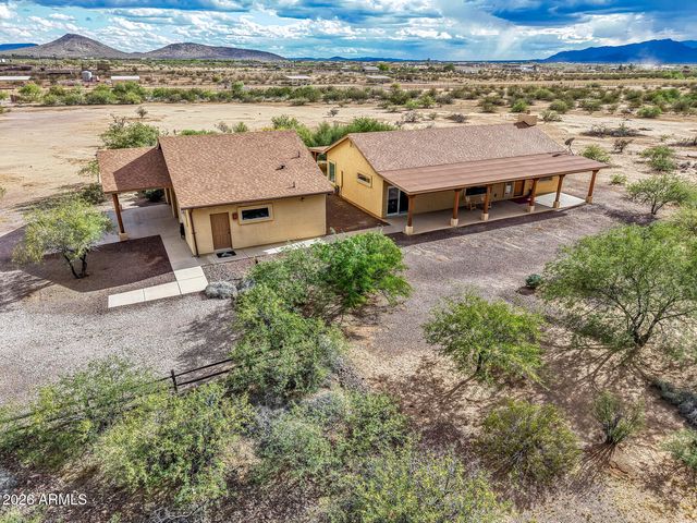 45812 W J-1 Ranch Road, Wickenburg, AZ 85390