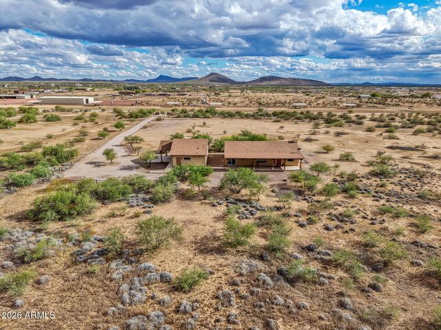45812 W J-1 Ranch Road, Wickenburg, AZ 85390