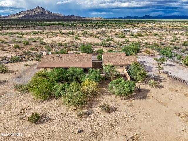 45812 W J-1 Ranch Road, Wickenburg, AZ 85390
