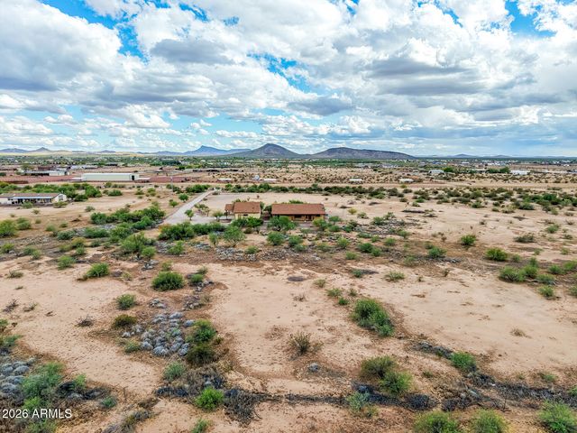 45812 W J-1 Ranch Road, Wickenburg, AZ 85390