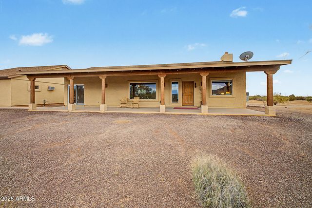 45812 W J-1 Ranch Road, Wickenburg, AZ 85390