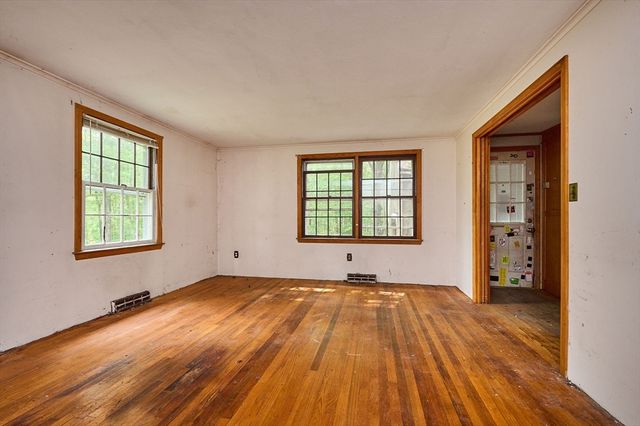 508 Granville Rd, Westfield, MA 01085