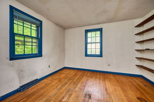 508 Granville Rd, Westfield, MA 01085