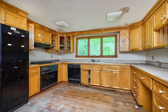 508 Granville Rd, Westfield, MA 01085