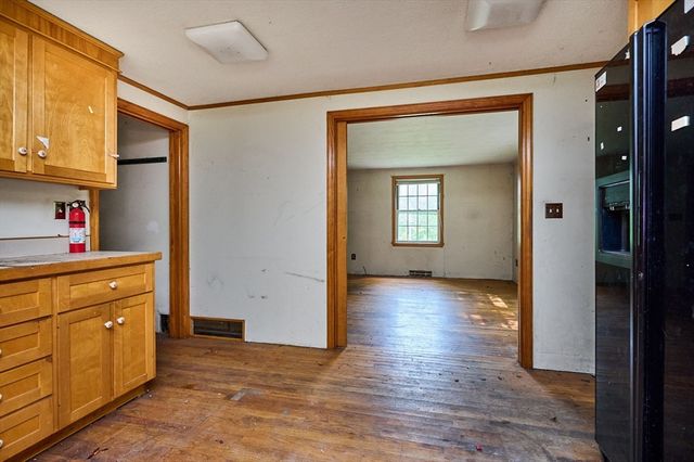 508 Granville Rd, Westfield, MA 01085