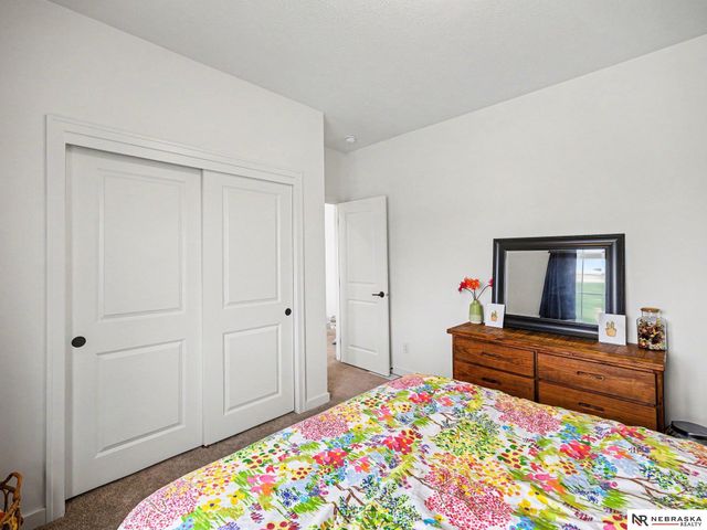 5205 Helwig Avenue, Papillion, NE 68133