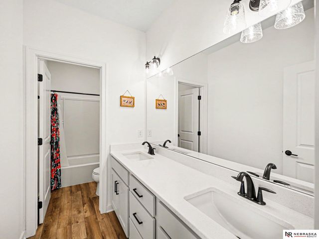 5205 Helwig Avenue, Papillion, NE 68133