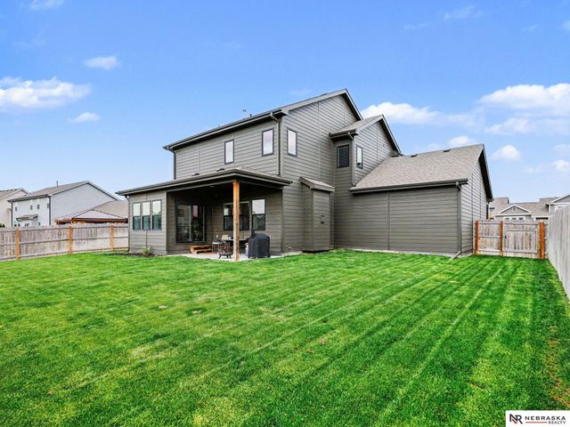 5205 Helwig Avenue, Papillion, NE 68133