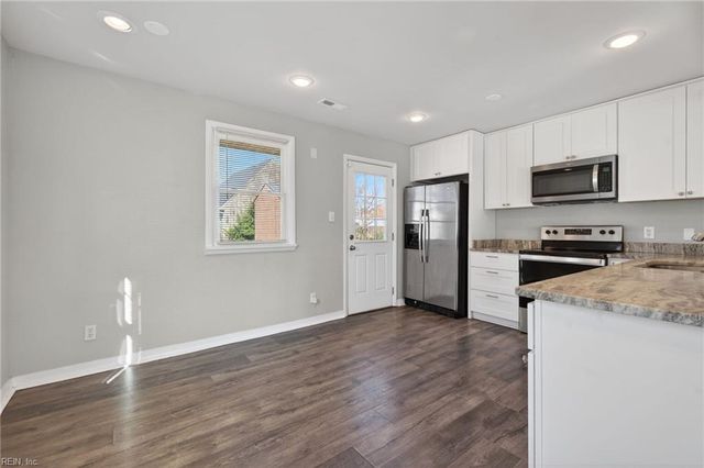 3005 Mattox DR, Chesapeake, VA 23325