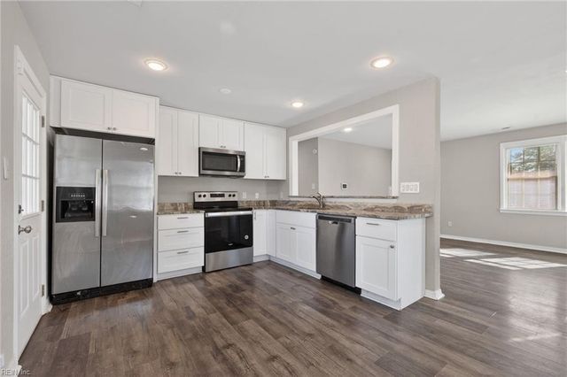 3005 Mattox DR, Chesapeake, VA 23325