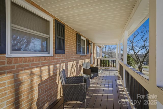 102 Page Street, Morganton, NC 28655