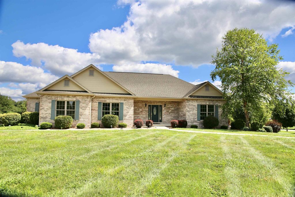 1485 E Lieutenant Lane, Bloomington, IN 47401