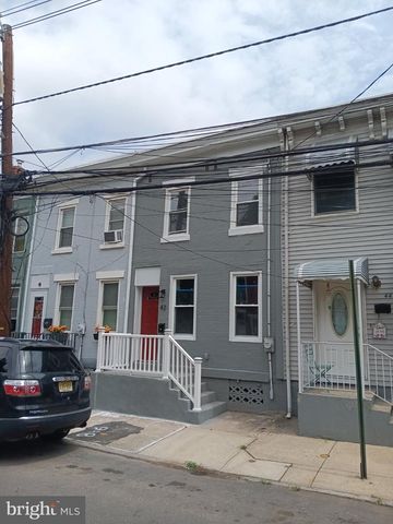 42 OAK ST, Trenton, NJ 08638