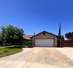 6104 Chickasaw Ct, Manteca, CA 95336