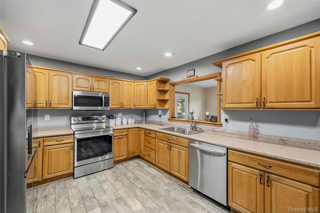 625 Gidney Avenue, Newburgh, NY 12550