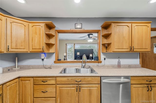 625 Gidney Avenue, Newburgh, NY 12550