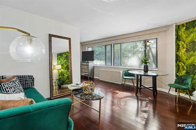 1375 River Road 1A, Edgewater, NJ 07020