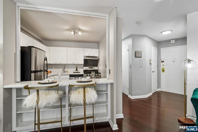 1375 River Road 1A, Edgewater, NJ 07020