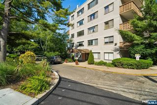 1375 River Road 1A, Edgewater, NJ 07020