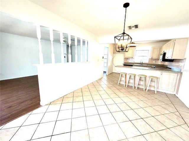 8212 101ST COURT, Seminole, FL 33777