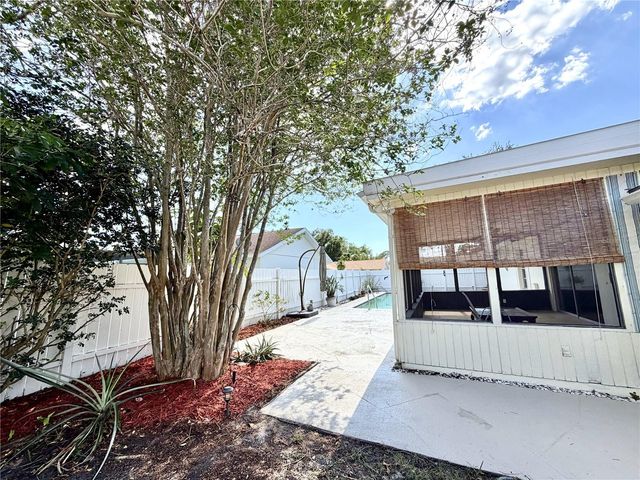 8212 101ST COURT, Seminole, FL 33777
