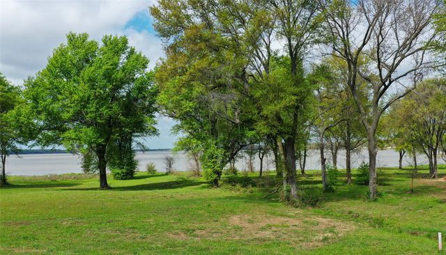 1520 Shoreline Drive, Mabank, TX 75143