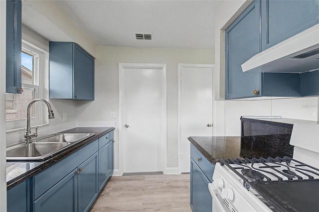 5608 12TH AVENUE S, Tampa, FL 33619
