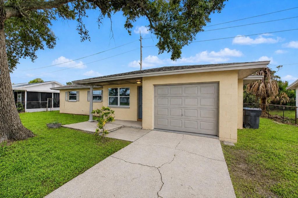 5608 12TH AVENUE S, Tampa, FL 33619