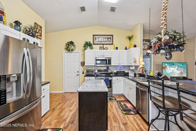 120 ASHLEY LAKE Drive, Melrose, FL 32666