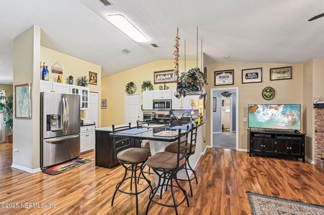 120 ASHLEY LAKE Drive, Melrose, FL 32666