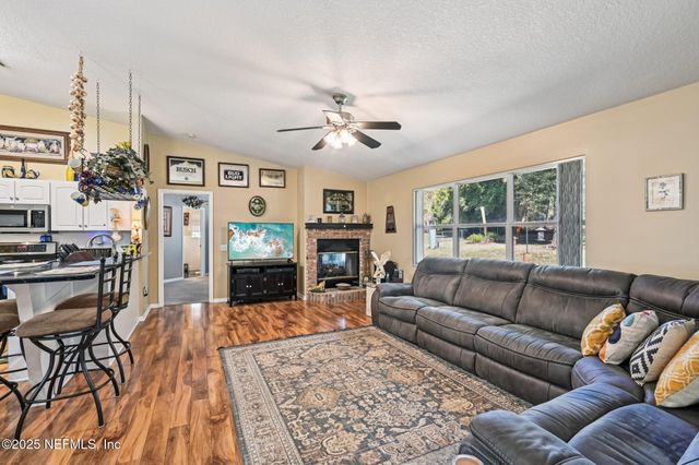 120 ASHLEY LAKE Drive, Melrose, FL 32666