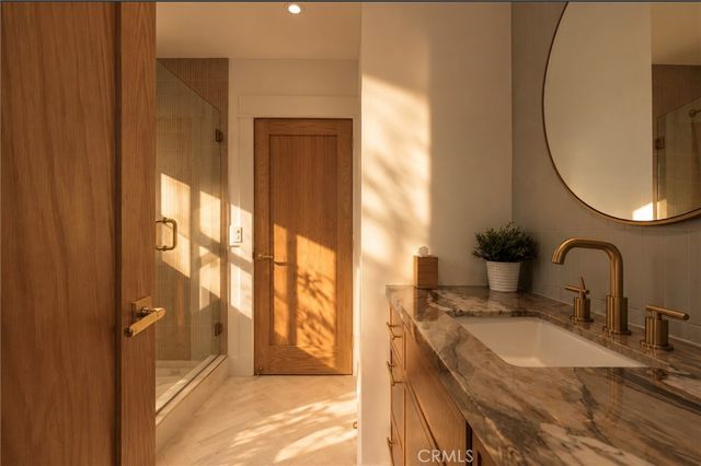 636 Bay, Santa Monica, CA 90405