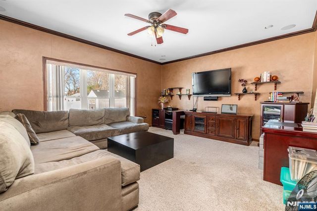 238 Park Avenue, Teaneck, NJ 07666