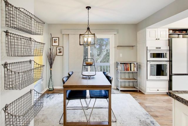 22 Rodeo Drive, Burr Ridge, IL 60527